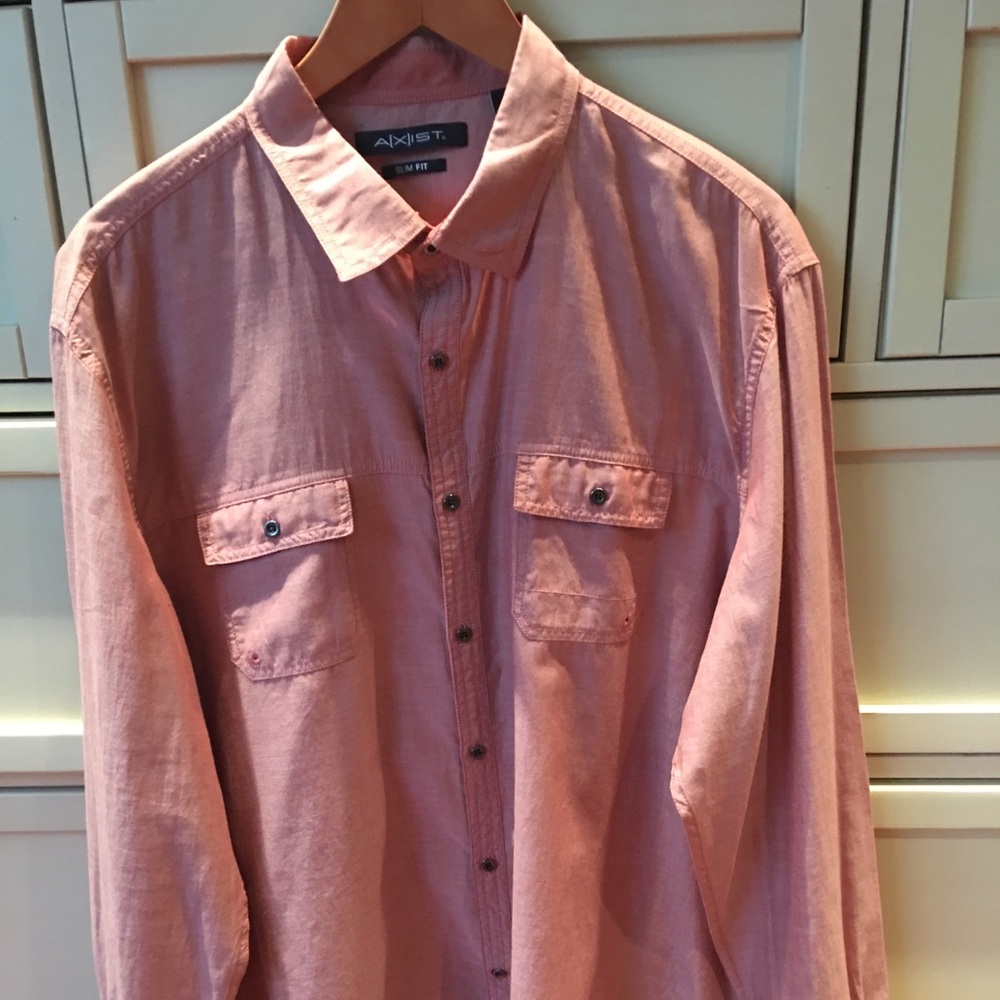 Men’s slim fit casual dress shirt. Size XXL